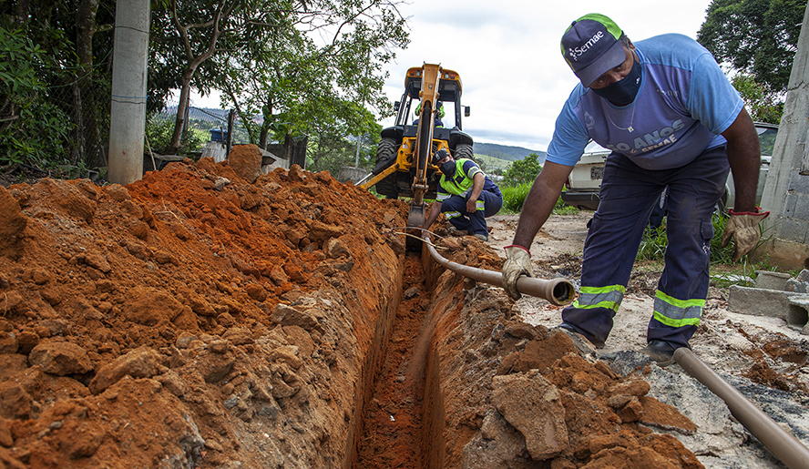Semae inicia ampliação de redes de água nas Chácaras Guanabara e finaliza extensão na estrada dos Cogumelos